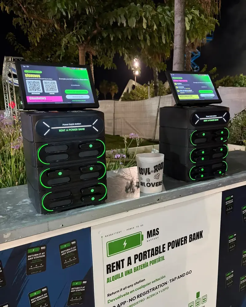 Love to Rock festival: stations lit up all night.